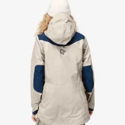 Norrona Tamok Gore-Tex Pro Jacket - Women's -Osprey shop 1217 19 9001 model b 4x5 rsz 08176.1626823482