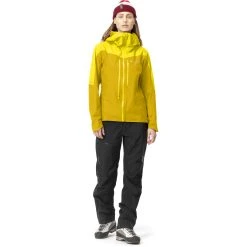 Norrona Falketind Gore-Tex Paclite Jacket - Women's 12 Norrona Falketind Gore-Tex Paclite Jacket - Women's -Osprey shop 1814 22 5655 model f rsz 83938.1674340134