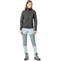 Norrona Falketind Warm2 Octa Hood - Women's -Osprey shop 1816 22 7718 model f rsz 46913.1674343757