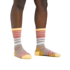 Darn Tough Gatewood Boot Sock Midweight Full Cushion - Women's 9 Darn Tough Gatewood Boot Sock Midweight Full Cushion - Women's -Osprey shop 1946 oatmeal model rsz 44942.1677097303