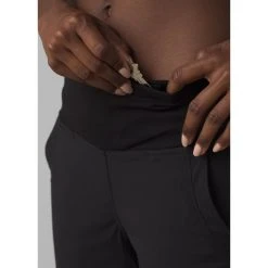 Prana Summit Jogger - Women's -Osprey shop 1963671 solidblack alt 3 rsz 37030.1642792333