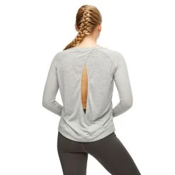 Kari Traa Isabelle LS - Women's (Spring 2019) -Osprey shop 622195 isabelle ls greym model 2 karitraa 30451.1676492200