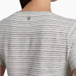 KUHL Aria Short Sleeve - Women's (Spring 2022) -Osprey shop 8463 Aria SS Pavement Detail 1 rsz 72667.1645400969