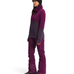 The North Face Tagen 1/4 Zip Fleece - Women's (Fall 2021) -Osprey shop NF0A5ADD 1M8 model34 rsz 30767.1676668343