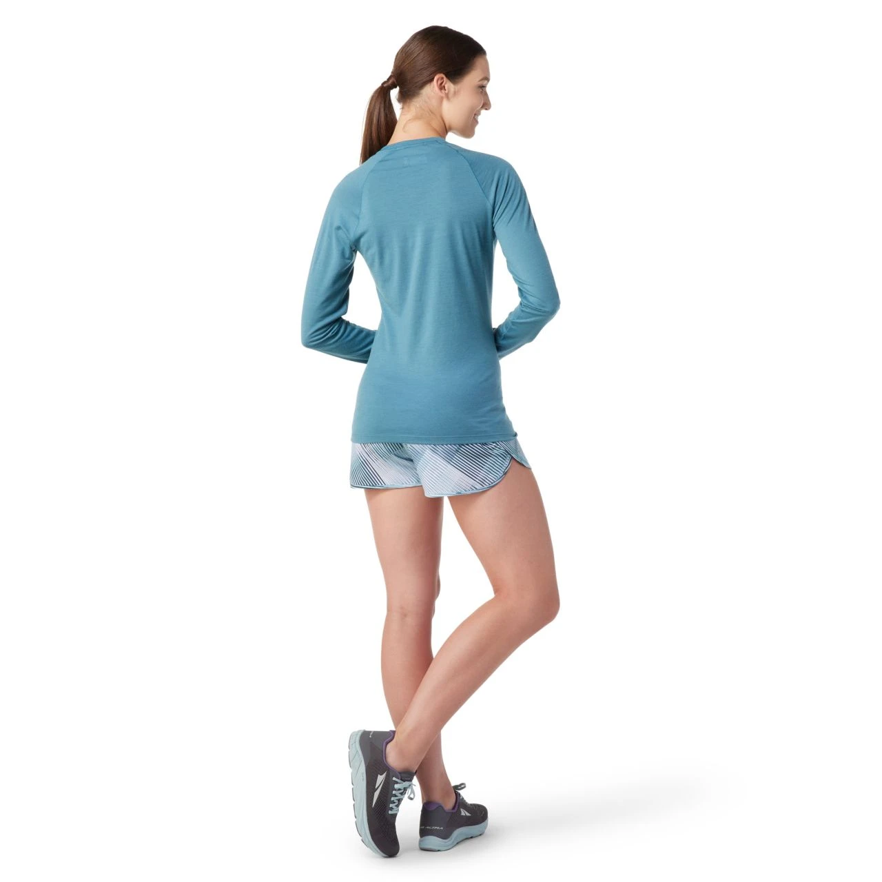 Smartwool Classic All-Season Merino Base Layer Long Sleeve - Women's (Fall 2022) 8 Smartwool Classic All-Season Merino Base Layer Long Sleeve - Women's (Fall 2022) - Image 6
