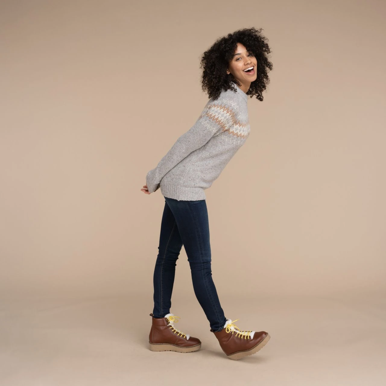 Sherpa Dumji Crew Sweater - Women's 10 Sherpa Dumji Crew Sweater - Women's - Image 8