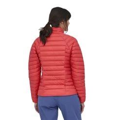 Patagonia Down Sweater - Women's (Fall 2022) 8 Patagonia Down Sweater - Women's (Fall 2022) -Osprey shop WBF22 84684 SUMR MB2 rsz 57744.1663199480.1280.1280 70337.1674082774