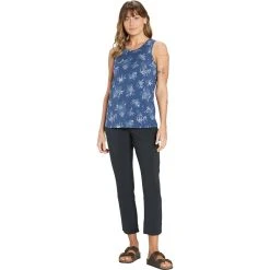 Sherpa Kira Tank - Women's (Spring 2022) 21 Sherpa Kira Tank - Women's (Spring 2022) -Osprey shop kira tank neelo model full view rsz 96676.1647375158