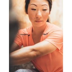 GoLite ReActive V-Tee - Women's (Fall 2019) -Osprey shop mex6064 3x4web 540x rsz 33279.1676492006