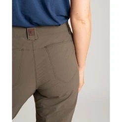 Sherpa Naulo 5-Pocket Pant - Women's (Spring 2021) -Osprey shop naulo 5 pocket trail pant gear sw4140 214 4 rsz 37943.1651160386