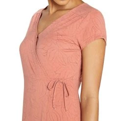 Sherpa Padma Wrap Dress - Women's (Spring 2022) -Osprey shop padma wrap dress brick model front rsz 52728.1664924748