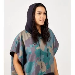 Nomadix Changing Poncho - Small/Medium -Osprey shop s m nomadix cp camo 101 changing poncho woman hood detail 1 rsz 57045.1660065673