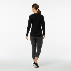 Smartwool Classic All-Season Merino Base Layer Long Sleeve - Women's (Fall 2022) 21 Smartwool Classic All-Season Merino Base Layer Long Sleeve - Women's (Fall 2022) -Osprey shop sw015255001 3 p rsz 16204.1659632151